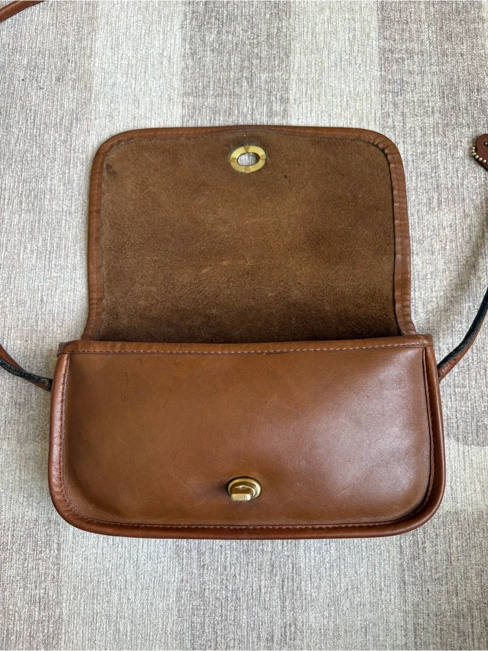 COACH Vintage Pre-1994 NYC Dinky Tabac Leather Crossbody Shoulder Bag 9375 *READ